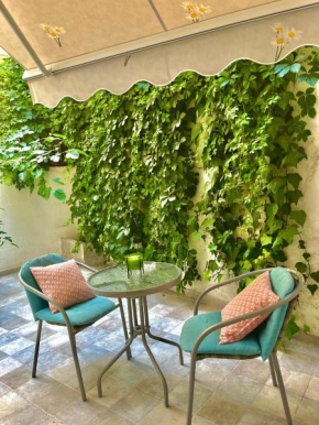 Cozy retro apartment with blooming yard